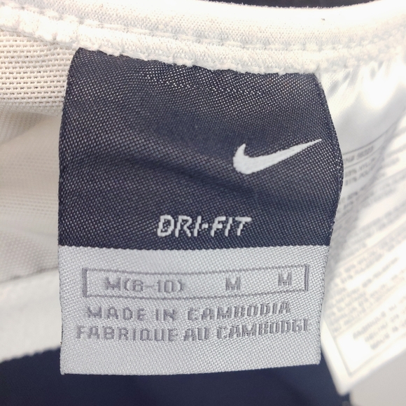 Nike Dri-Fit Tank Top Size M Black Shelf Bra - Picture 4 of 4